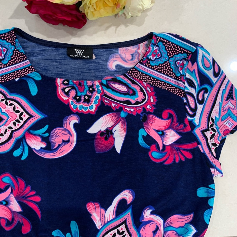 Cute cropped top! - Picture 3 of 5